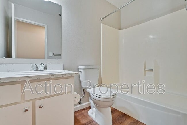 Building Photo - 1662 Merriton Ct