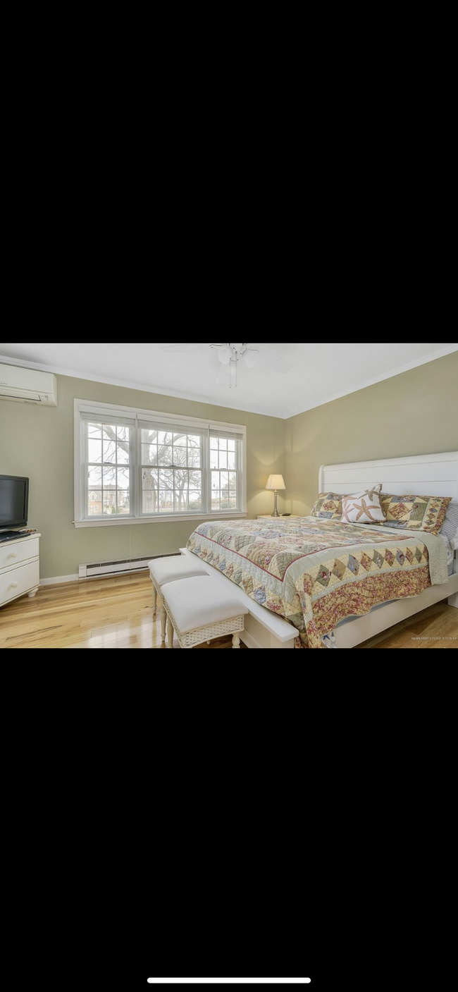 Master bedroom - 3 Rosewood Ln