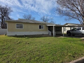 Building Photo - 5232 Stephanie Dr