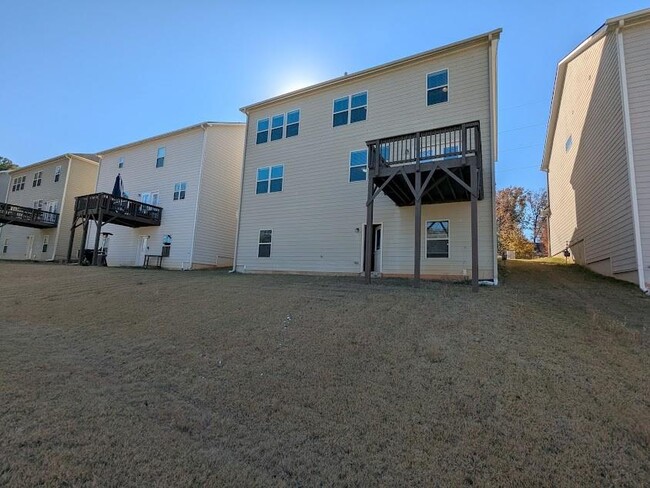 Building Photo - 2034 Britt Dr