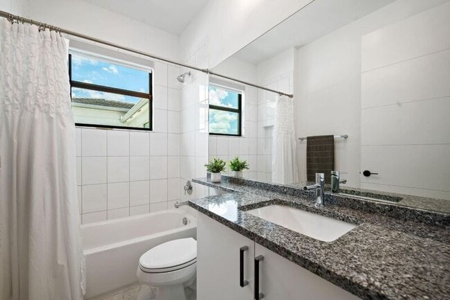 Building Photo - 8599 Tower Bridge Ct