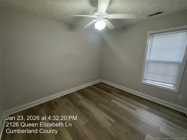 Building Photo - 2126 Queen Elizabeth Ln