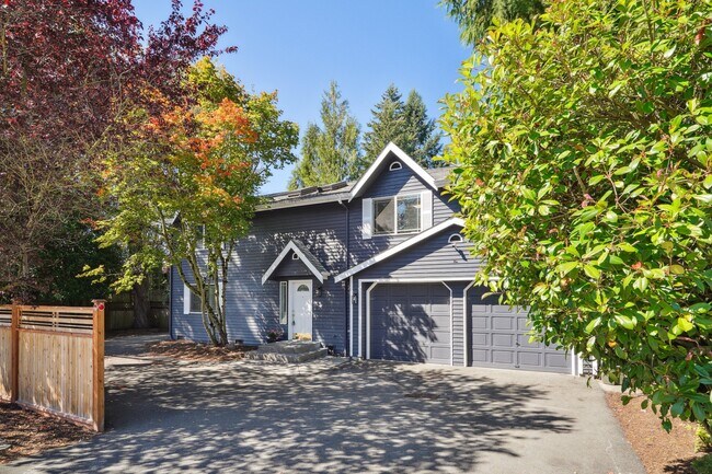 Building Photo - 2119 Duvall Ave NE