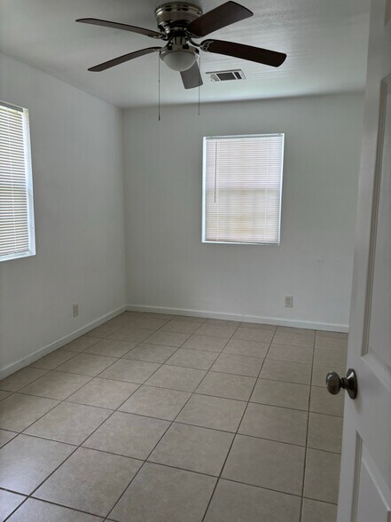 Building Photo - 12406 Carlsbad St