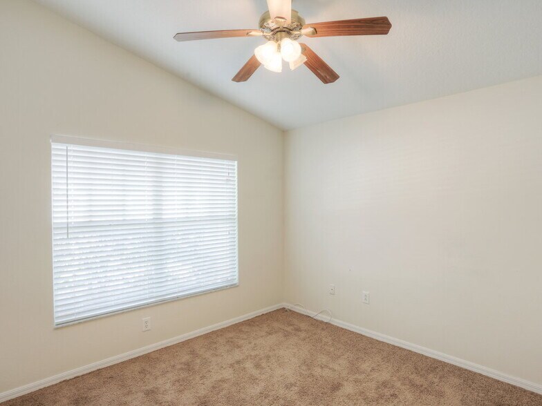Building Photo - 24622 Volterra Ct