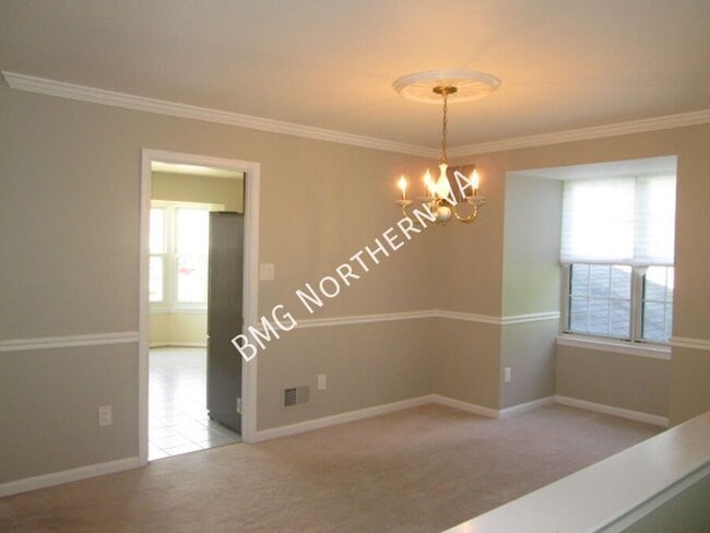 Building Photo - 21108 Twinridge Square