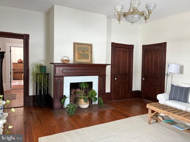 Building Photo - 873 Hawlin Rd