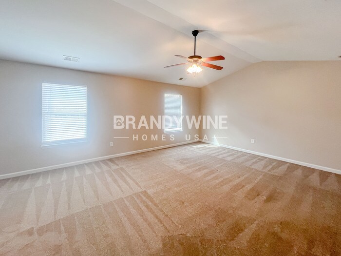 Building Photo - 355 Mary Dr