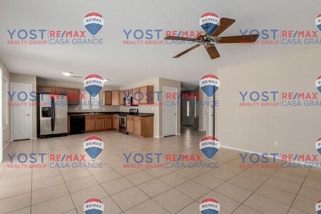 Building Photo - Beautiful and Spacious 4 bedroom- $500 off...