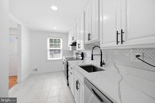 Building Photo - 1214 Fox Run Pl
