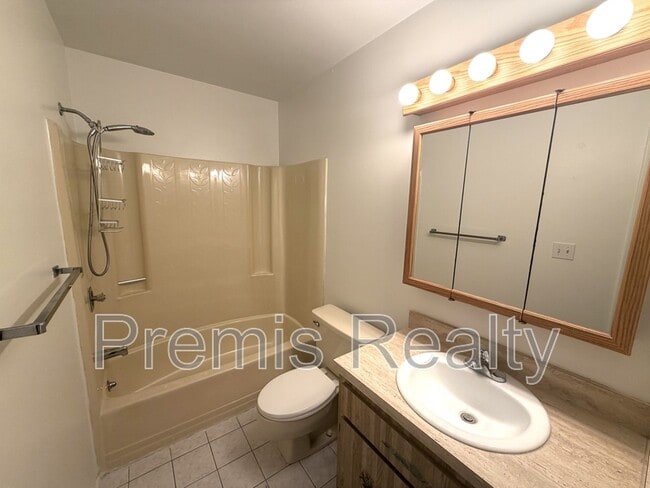 Building Photo - 3371 Brodie Way