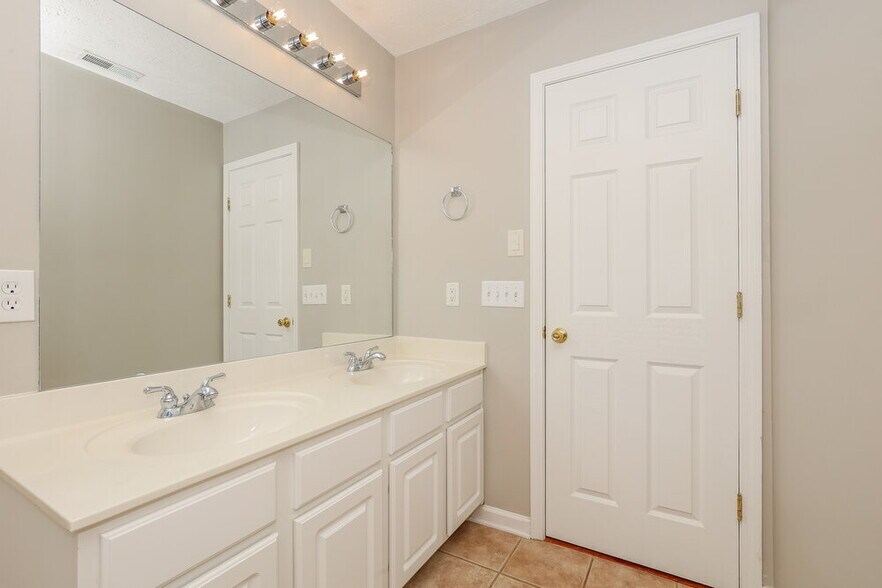Building Photo - 3456 Chandler Cove Way