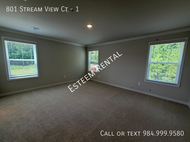 Building Photo - 801 Stream View Ct-1