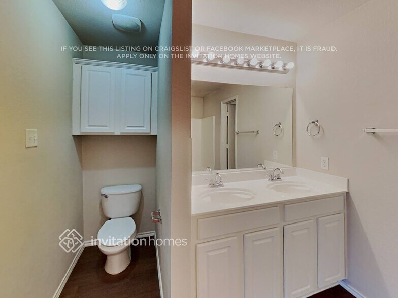 Building Photo - 10404 Hideaway Trail