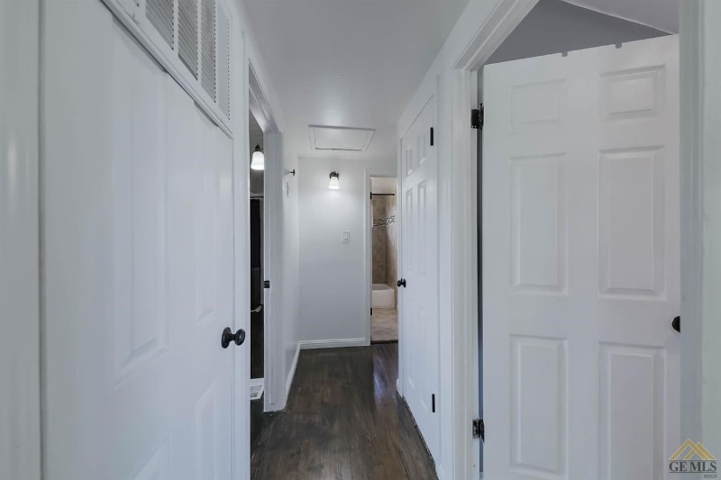 Building Photo - 132 Morrison St