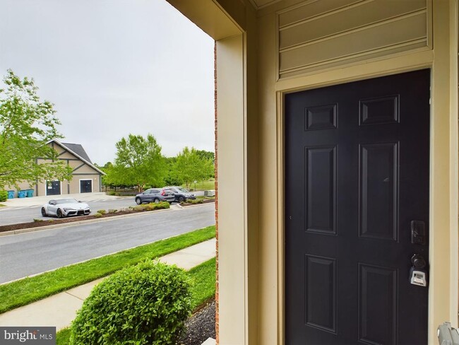 Building Photo - 6479 Jack Linton Dr S