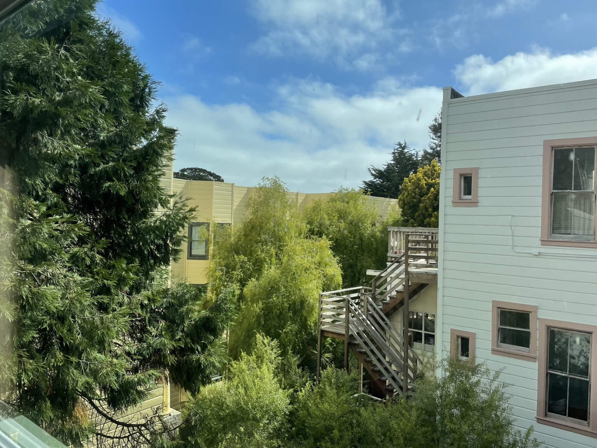 Building Photo - 1388 Page St