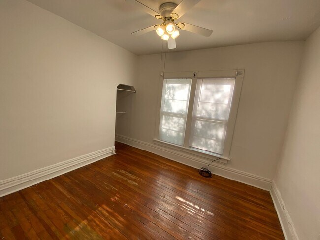 Building Photo - W 9th Ave 160-164 UL