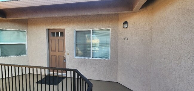 Building Photo - Now Available – Freshly Updated 2-Bedroom,...
