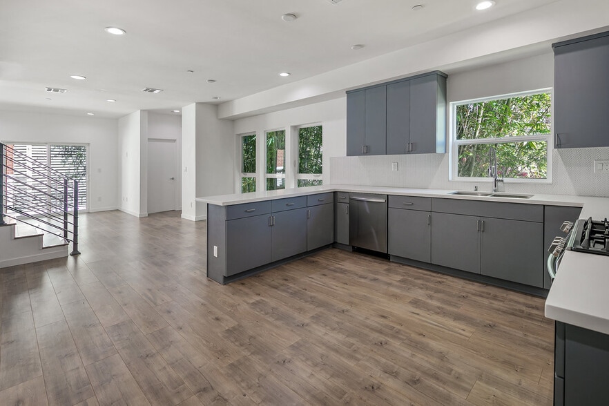 Building Photo - 6611 Leland Way