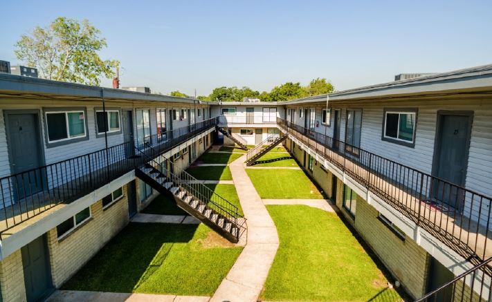 Primary Photo - Gayle Villa Apartments