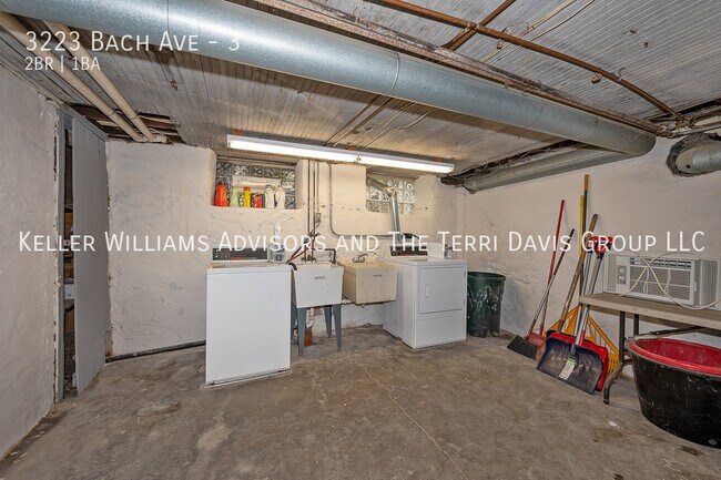 Building Photo - 3223 Bach Ave