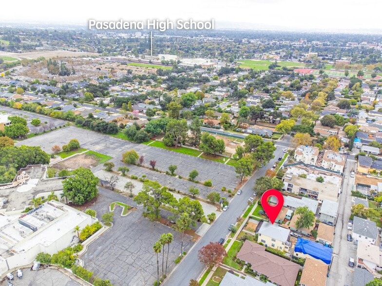 Building Photo - 1253 Del Rey Ave