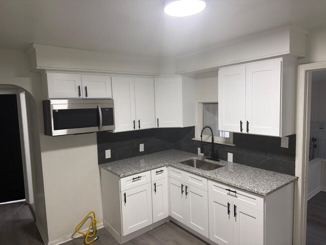 Building Photo - 20768 Gentner St