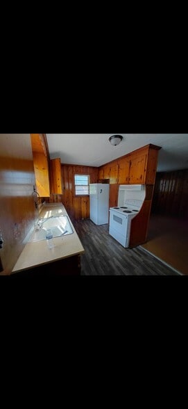Building Photo - 916 Northside Dr