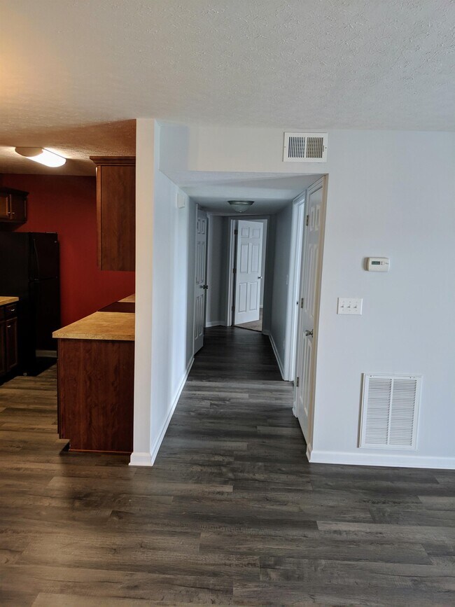 Building Photo - 10501 Chariot Run Ct