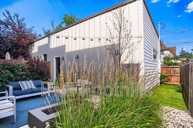 Building Photo - 2740 Hazel Ct