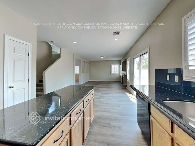 Building Photo - 1637 Rising Pebble Ct