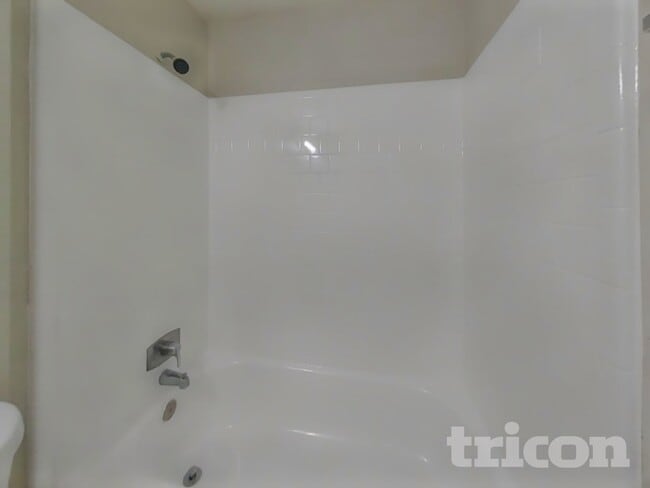 Building Photo - 11519 Perry Rd