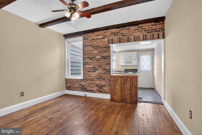 Building Photo - 2228 Taggert St