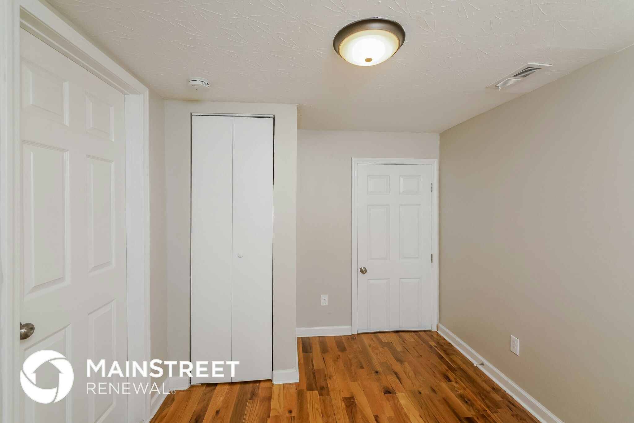 Building Photo - 3409 Vermont Ave