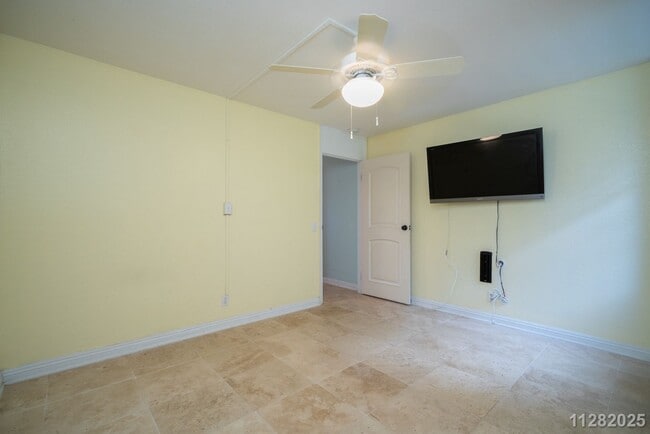 Building Photo - 1 Bd,1Ba,2Pkg! 51-636 Kamehameha Hwy #511 at $2,300/month