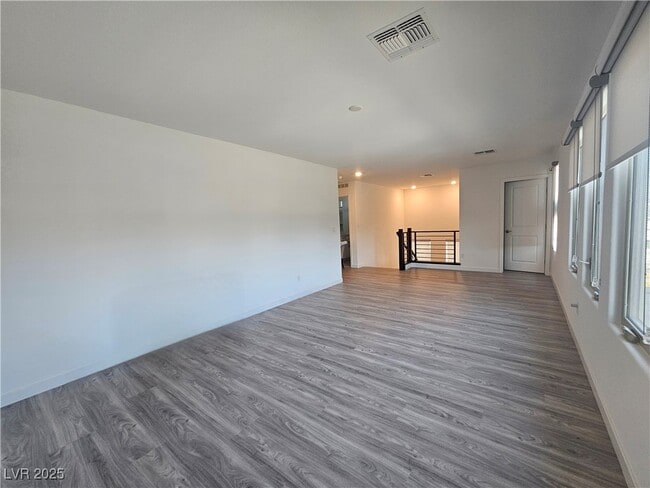 Building Photo - 6516 Twin Brks Ave