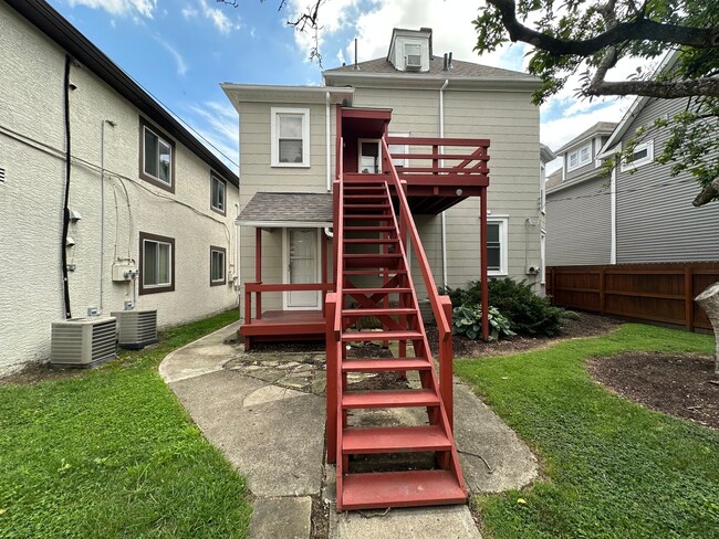 Building Photo - 410 Wyandotte Ave