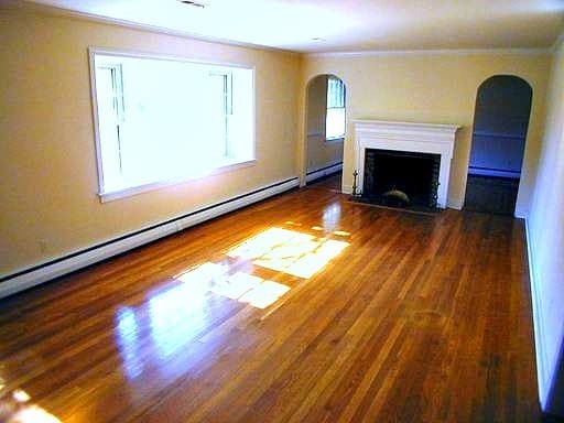 Building Photo - -- AVAILABLE APRIL 15TH -- 4 BR / 3 BA Raised Ranch, Brick home in Pinedale Farms (West End!), Av...