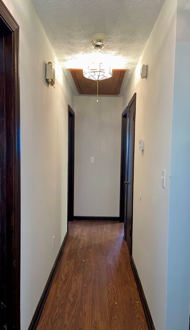 Building Photo - Spacious 3 Bed/2 Bath Brick Ranch in Great Riverdale Location