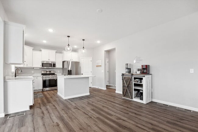 Building Photo - 2442 Buffalo Ridge Dr