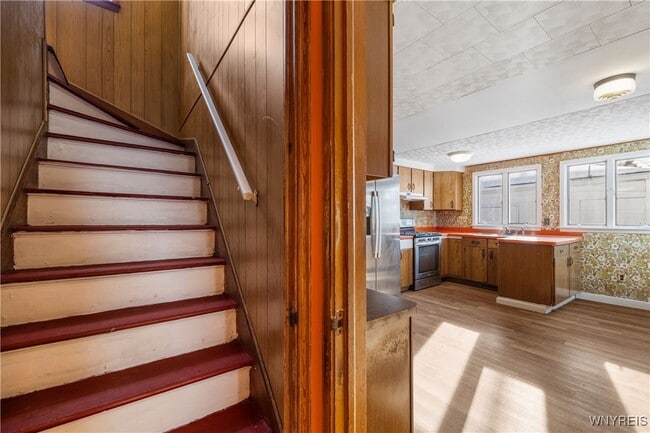 Building Photo - 1271 Cleveland Dr