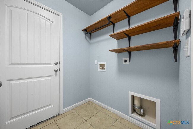 Building Photo - 2809 Camp Cooper Dr