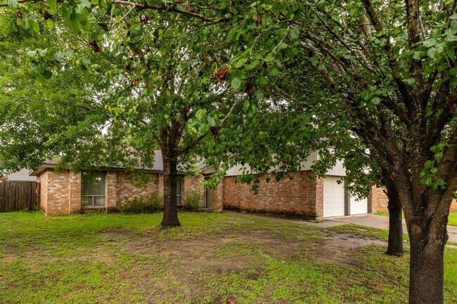 Building Photo - 14110 Eventide Dr