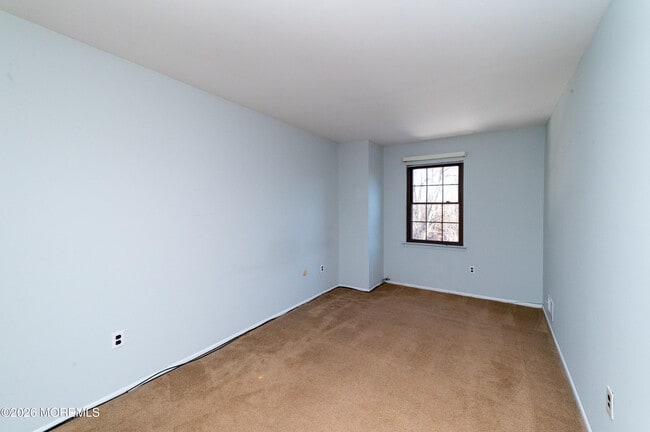 Building Photo - 30 Knoll Ct