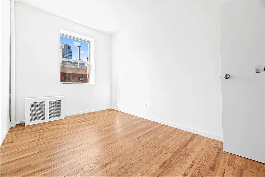 Building Photo - 239 W 63rd St