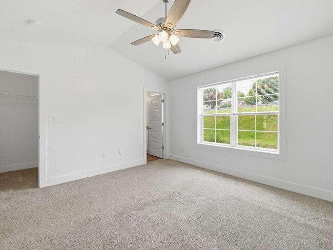 Building Photo - 8780 Hillside Way