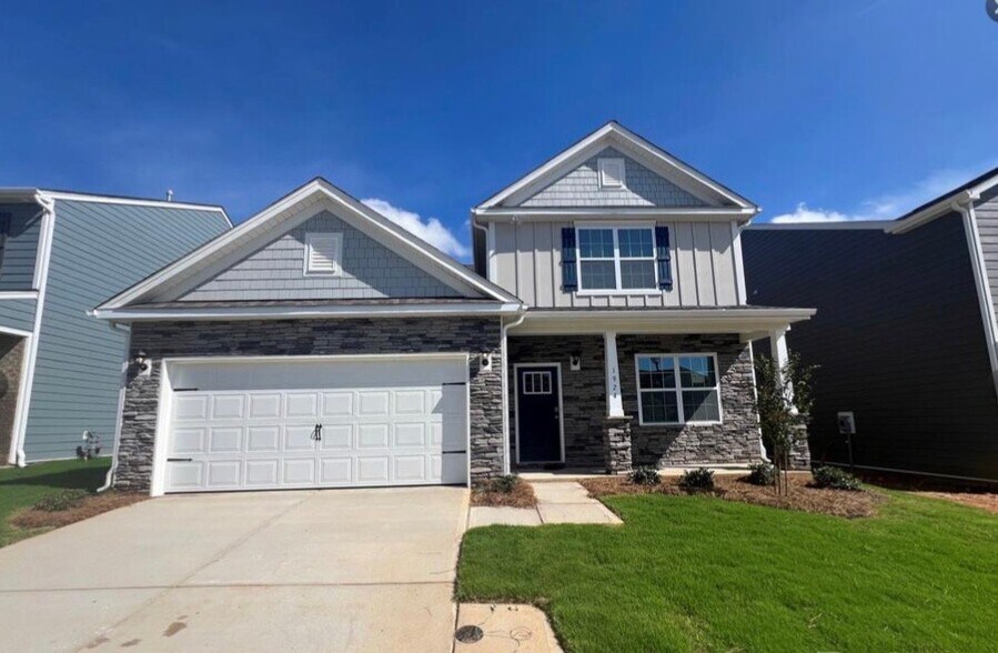 Building Photo - 1924 Vanderlyn St