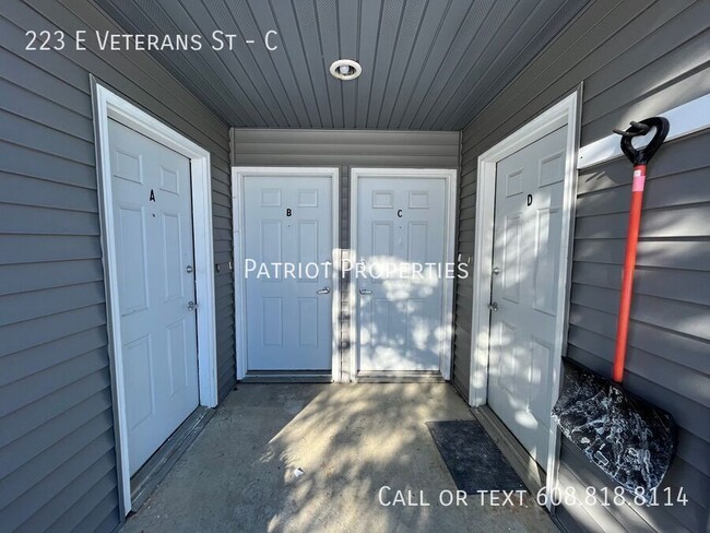 Building Photo - 223 E Veterans St