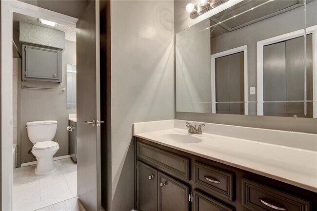 Building Photo - 1010 W Rundberg Ln